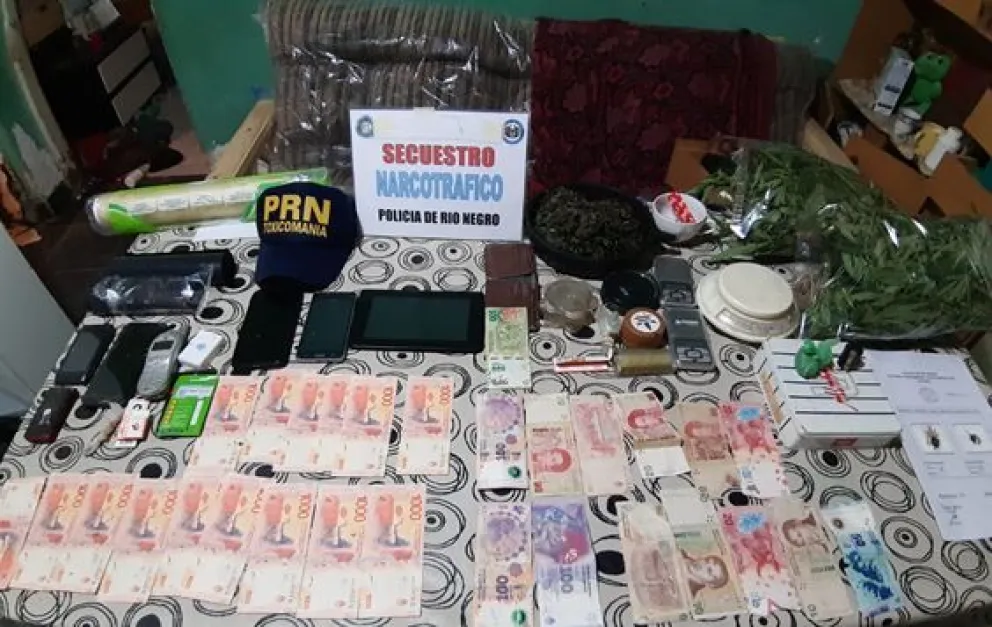 Se incautó droga en múltiples allanamientos en el Alto Valle