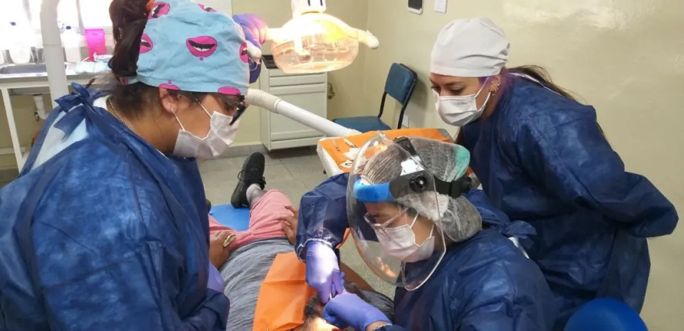 La UNRN volvió a la línea sur para realizar atención odontológica gratuita