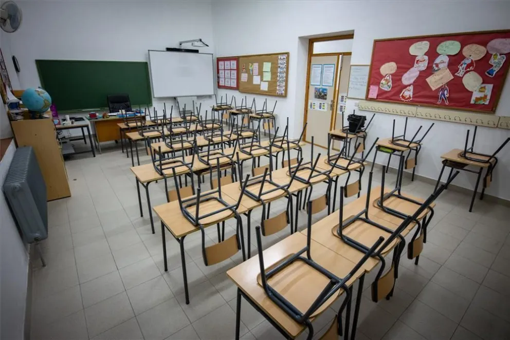 Comienza el paro docente de 48 horas y el reclamo se traslada a los Puentes Carreteros