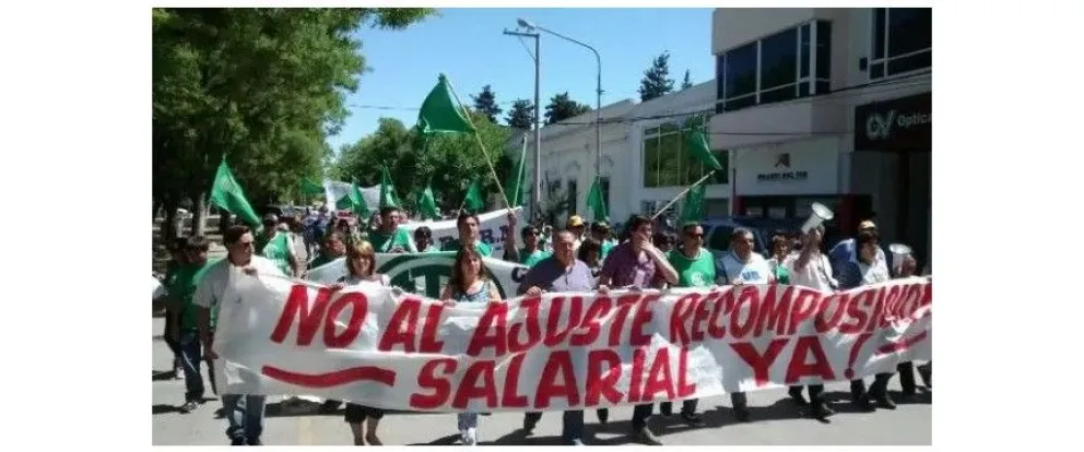 Los gremios estatales se movilizan en Viedma y esperan una nueva oferta salarial