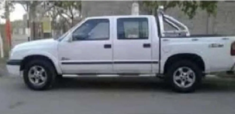 Pedido desesperado: les robaron la camioneta que usan para trabajar  y repartir viandas 