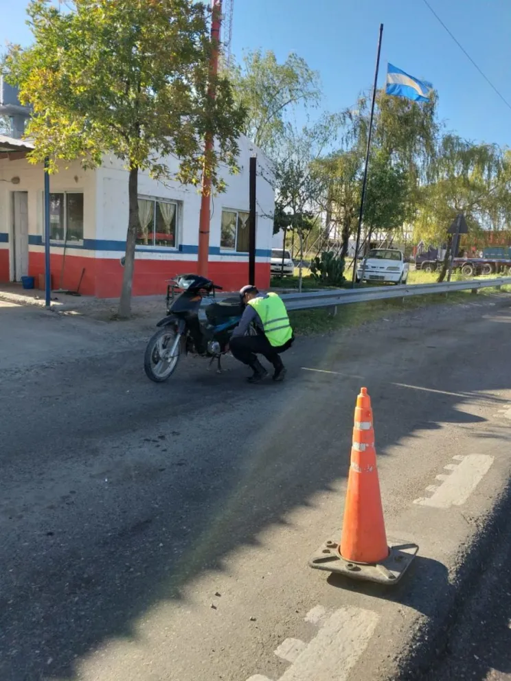 Dudosa procedencia: la policía secuestró una moto que tenía adulterado el número del motor 