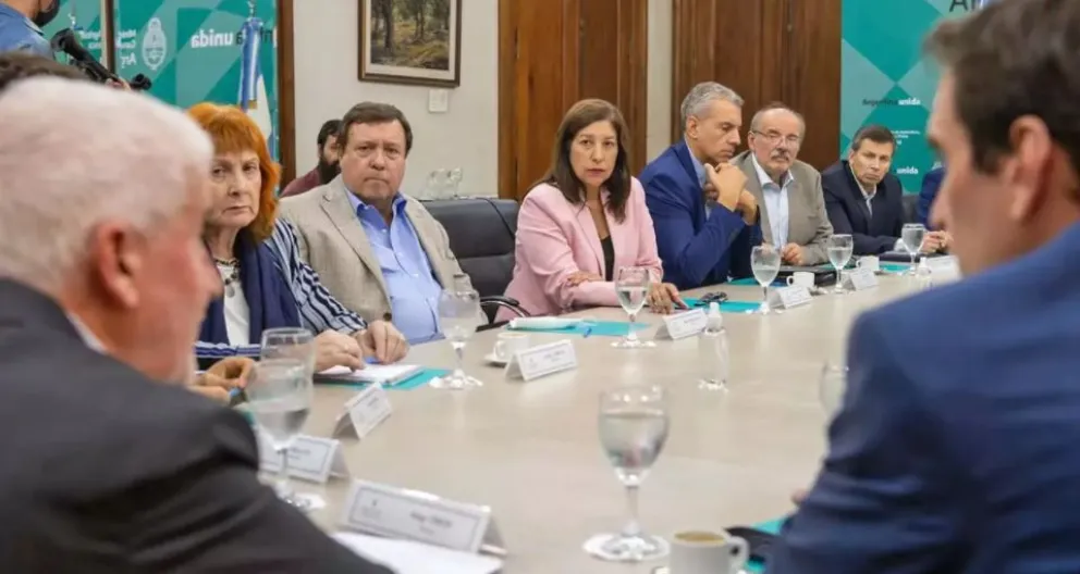 Buscan soluciones conjuntas por el bloqueo al ingreso de frutas a Rusia