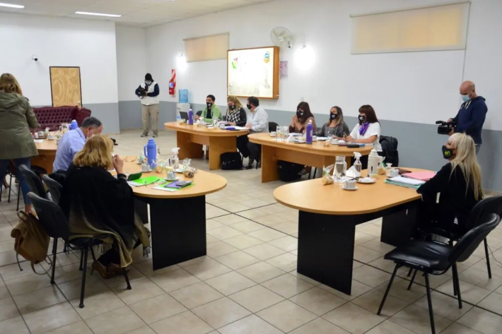Paritarias: Provincia ofreció a UNTER un 24% de aumento