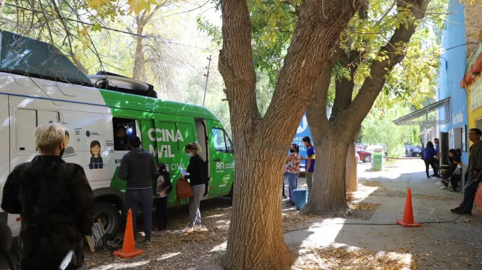 Se realizaron más de 500 trámites en la Oficina Móvil del Registro Civil en Roca