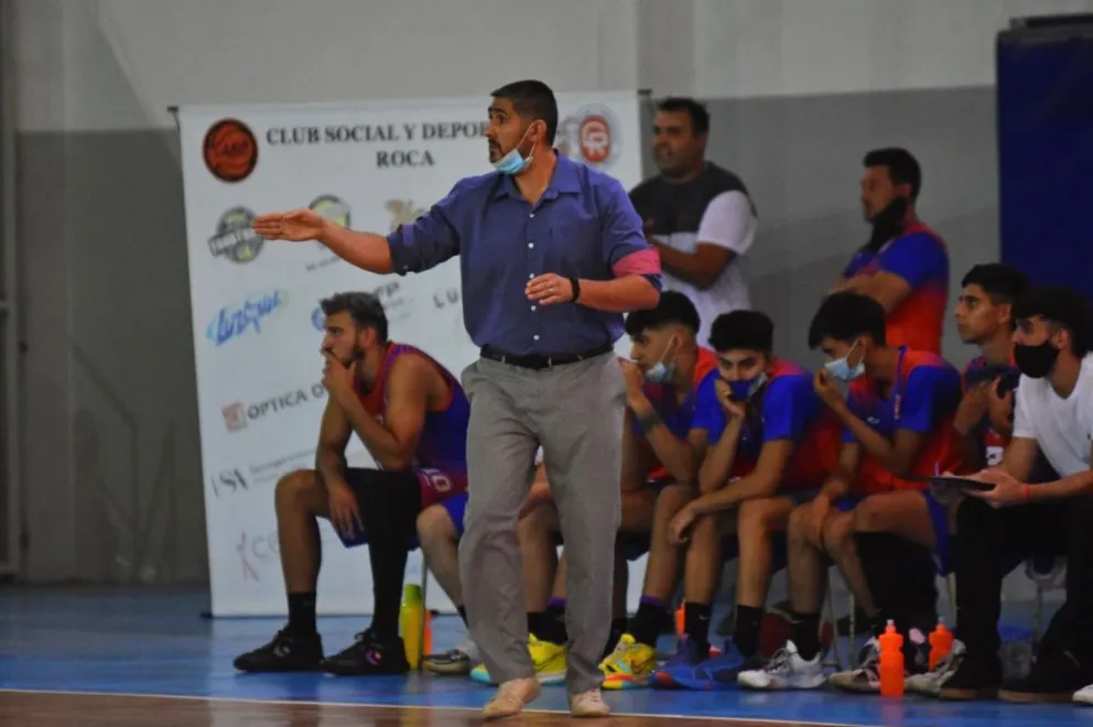 Luego de su victoria de local, Deportivo Roca visitará a Centro Español el domingo