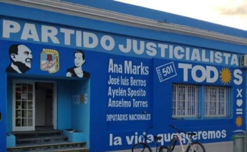 "El que está con el Gobierno Provincial que se vaya, no tenemos que permitir que jueguen a dos puntas"