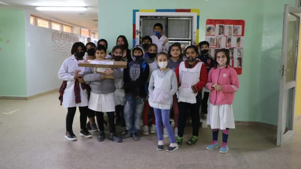 Puro orgullo: dos escuelas de la ciudad recibieron un reconocimiento por “A Rodar Escuelas”