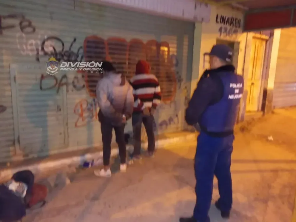Los agarraron robando y terminaron detenidos