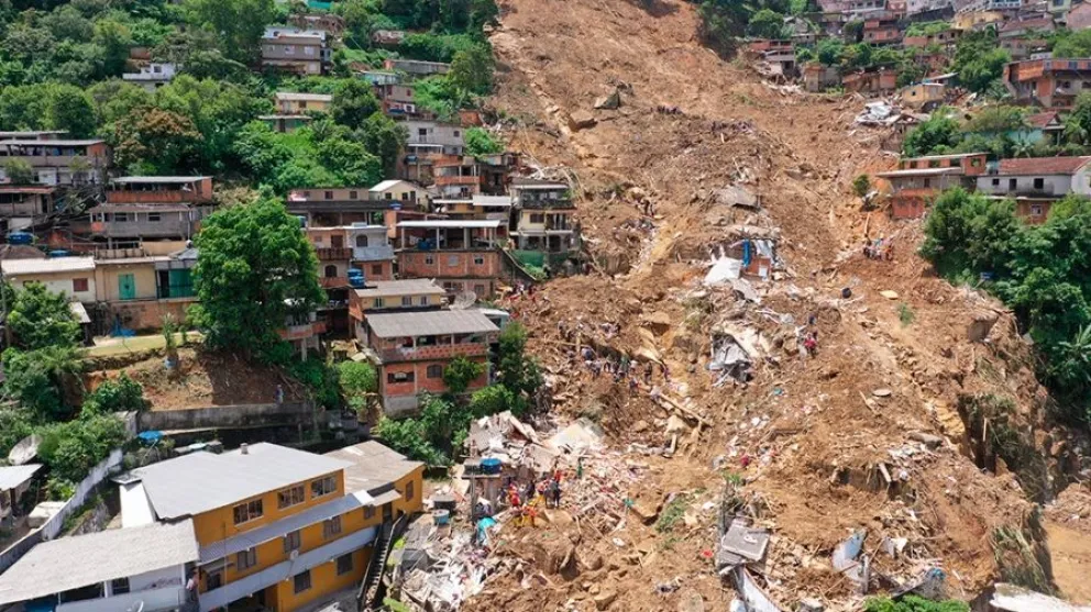 Río de Janeiro: al menos 14 muertos por fuertes tormentas y deslaves de tierra 