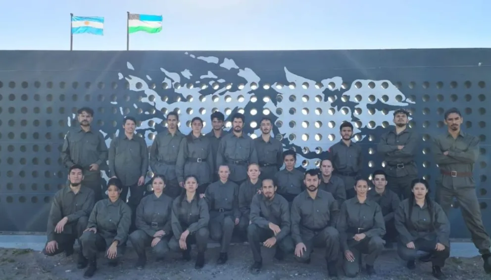 Increíble puesta en escena del IUPA para recordar los 40 años de Malvinas