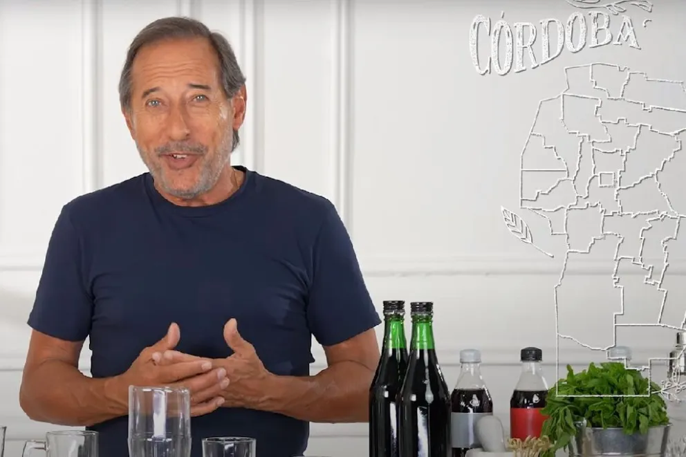 Francella compartió un tutorial de cómo preparar un buen fernet y los cordobeses lo aniquilaron en redes