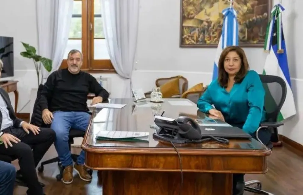 Tras el anuncio de ATE, el Gobierno aclaró que la policía también recibirá el bono de $15 mil 