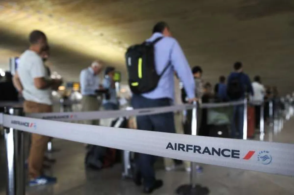 Siempre nos quedará París: Air France debe indemnizar a dos roquenses con más de 4.000 dólares