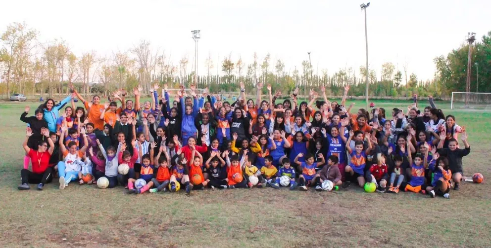 Todo lo que tenes que saber del Mundialito Femenino que inicia mañana: sorteos, inauguración y casi 600 jugadoras