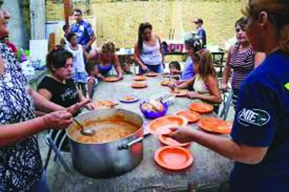 Aumenta la demanda de alimentos en los barrios de la ciudad