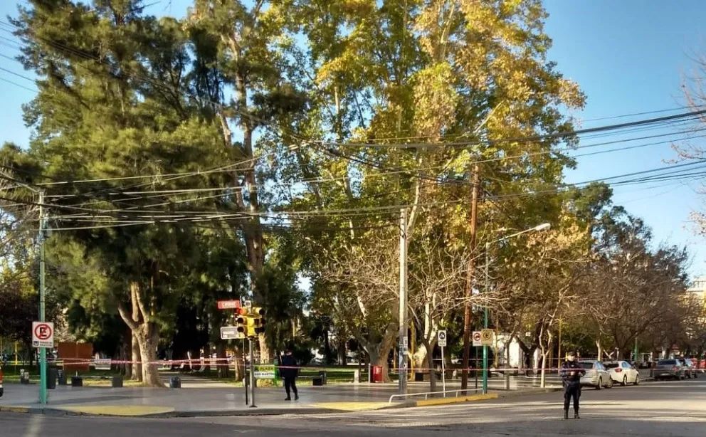 Leve mejoría del joven herido por la policía