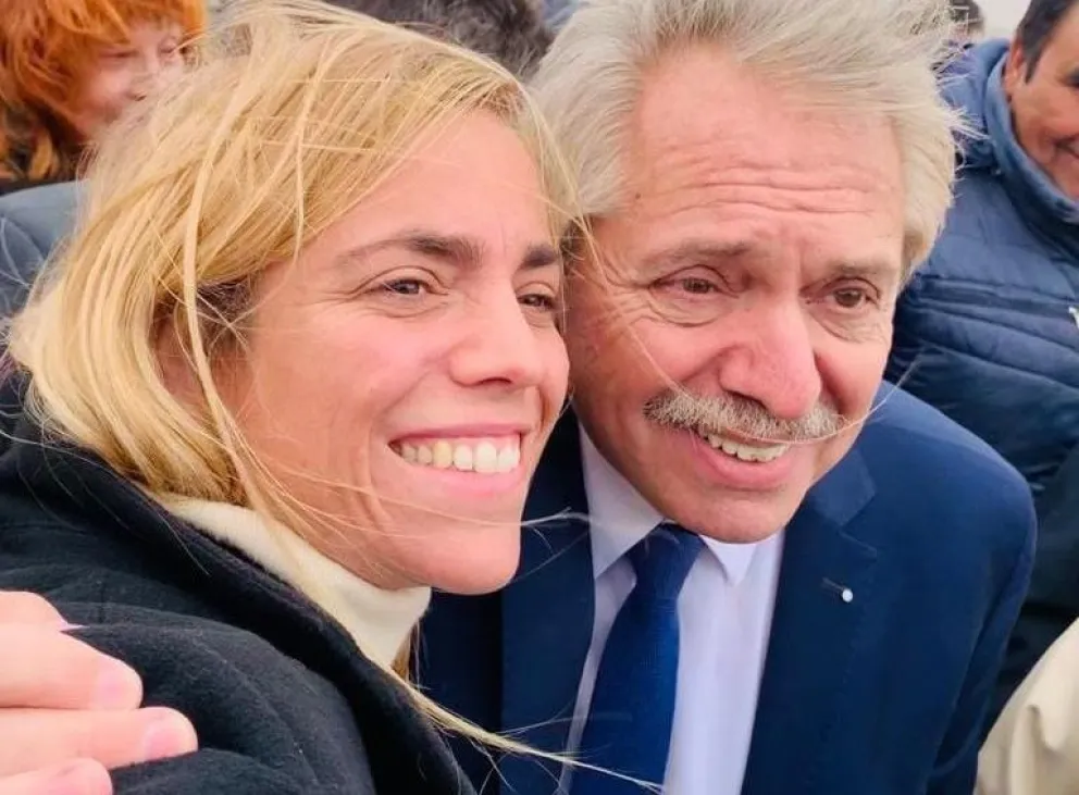 En medio de las internas peronistas, Soria fue hasta Neuquén y se sacó selfies con el Presidente y Kicillof