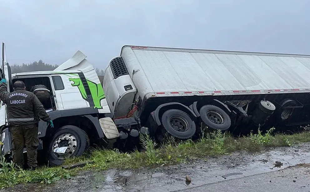 Conflicto mapuche: un camionero baleado y 3 vehículos quemados en el sur de Chile