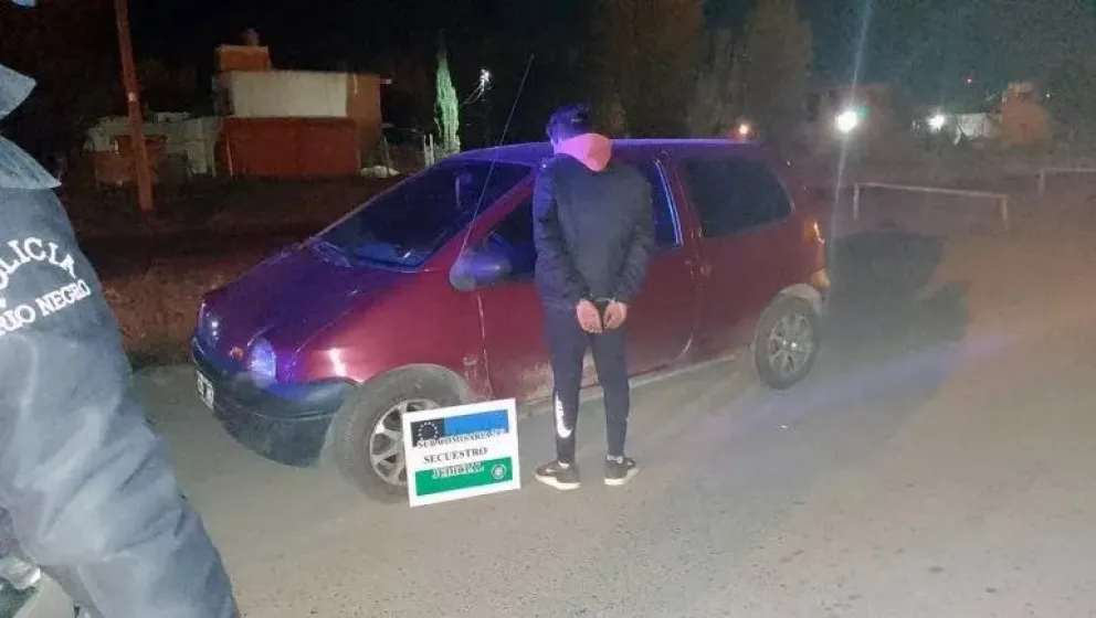 Manejaba un auto robado y dijo que era menor para zafar