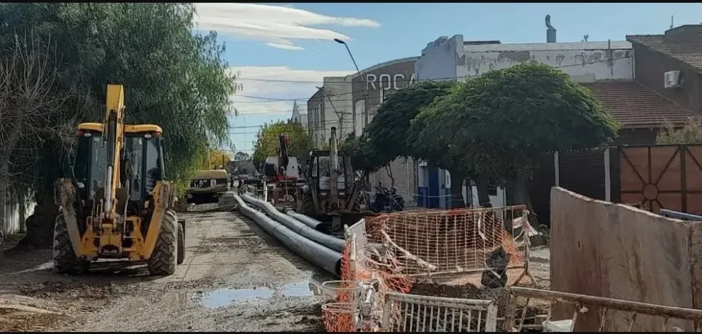 Ya colocaron 150 metros de nueva cañería cloacal en calle Don Bosco