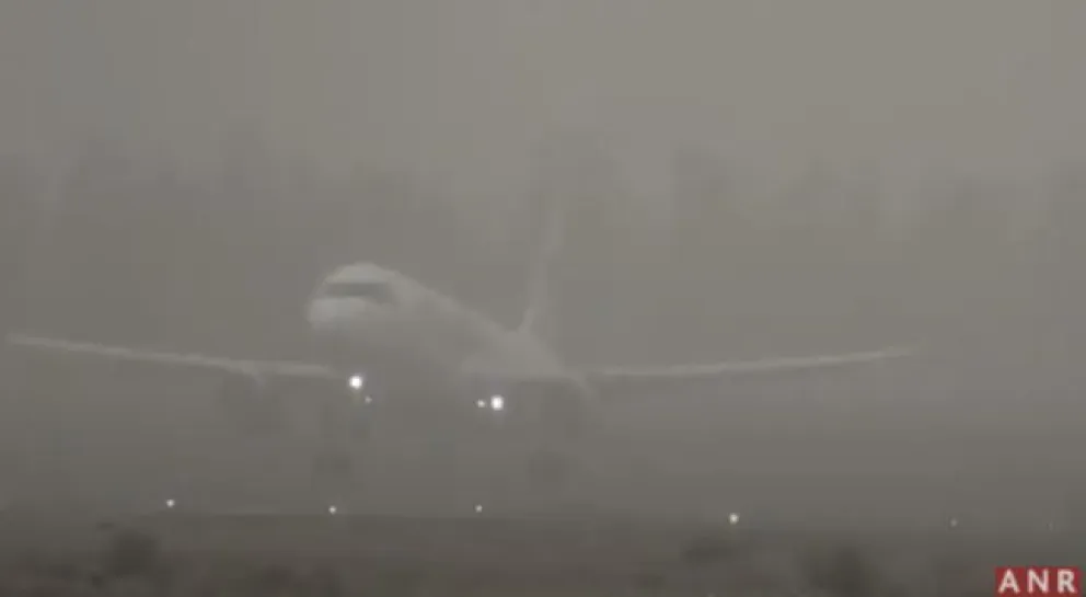 Video: no pudieron aterrizar por el viento y terminaron en otro aeropuerto 