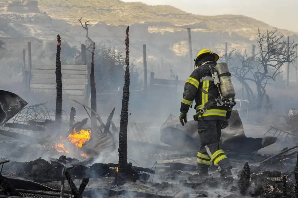 Terrible: una familia se quedó en la calle tras el incendio de su casa y necesitan de tu ayuda 
