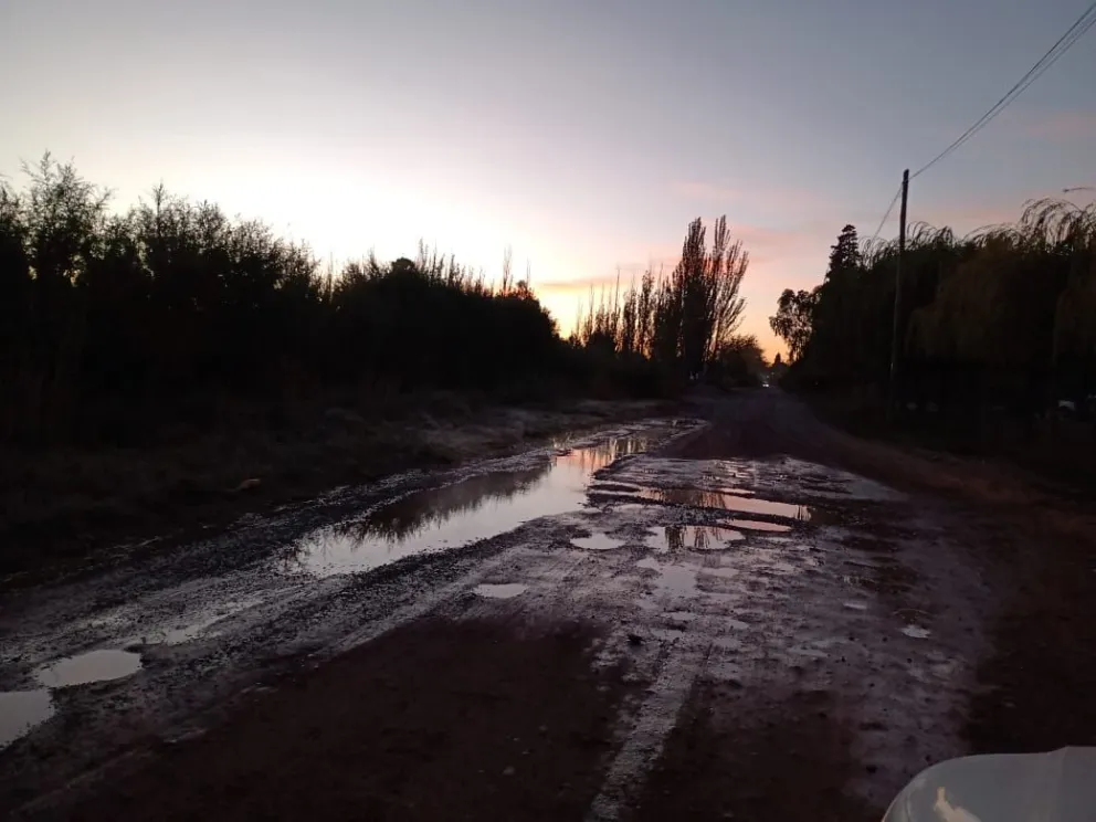 Un río artificial que complica a los vecinos de Stefenelli