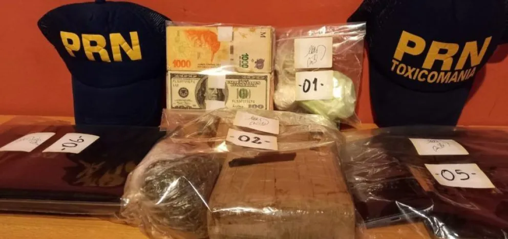 Drogas, dinero y autos: la policía secuestró varios elementos en un nuevo operativo antinarcos