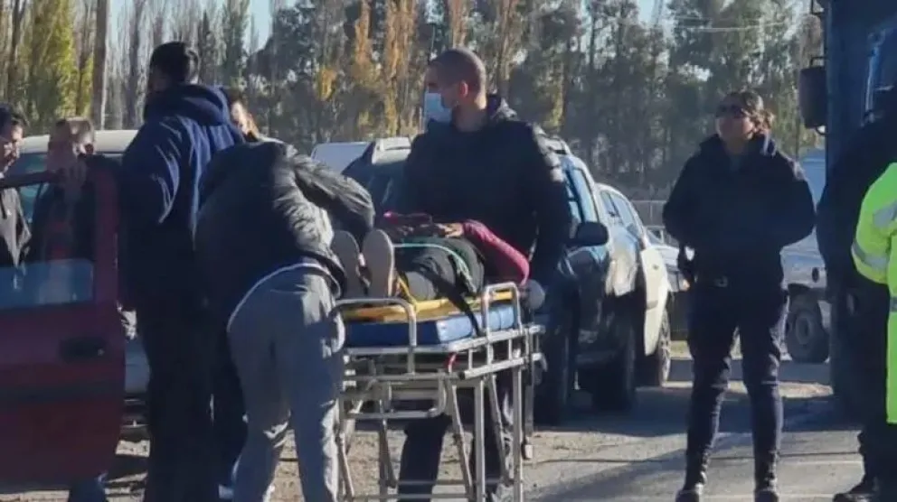 Ruta 151: Un choque en cadena terminó con una mujer herida