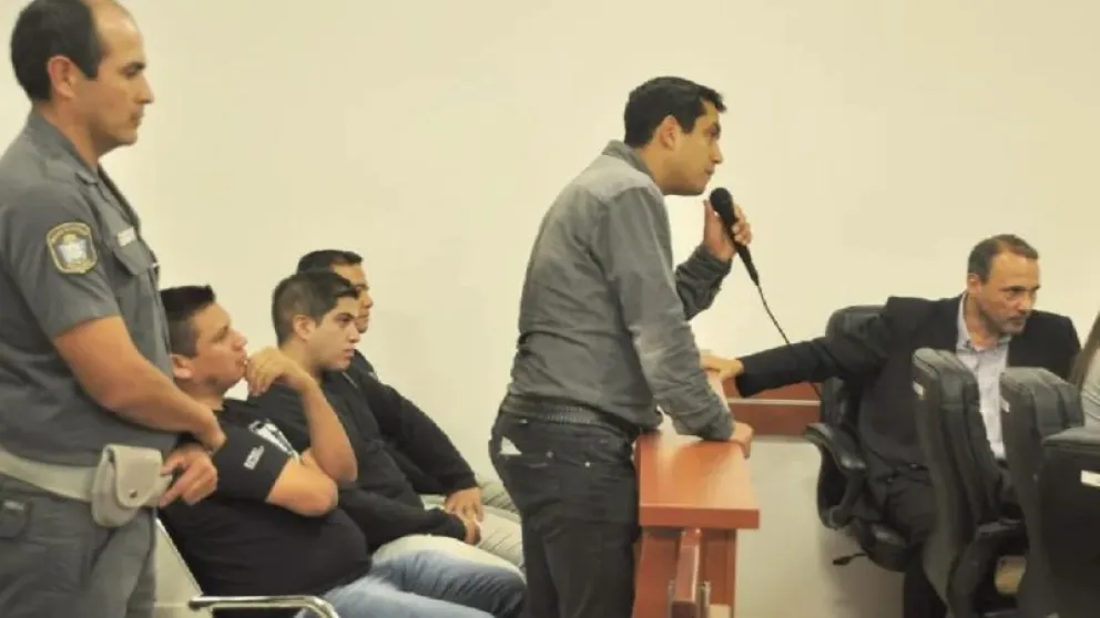 Piden que se confirme la pena de los policias que casi matan a golpes a un joven