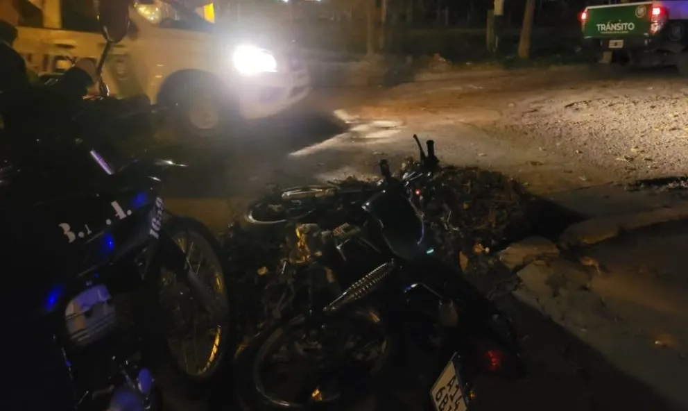 Transportaban droga en moto, intentaron escapar y cayeron