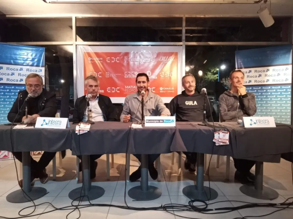 Cumplen 50 años y tiran La Casa de la Cultura por la ventana